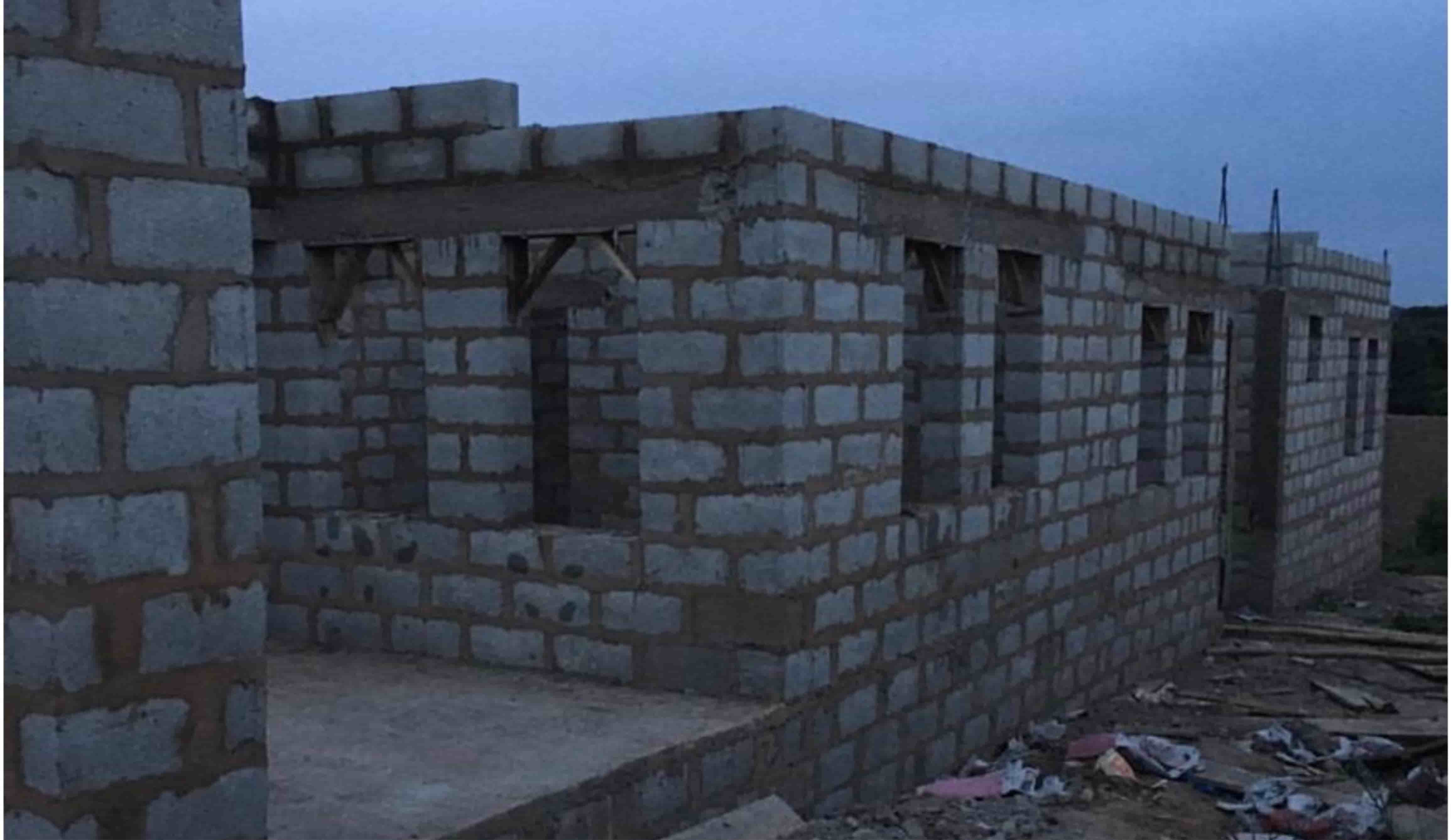 3 Bedroom Luxury House with Swimming Pool - View 3